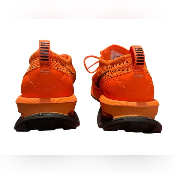 Nike Air Max Flyknit Racer
Total Orange - Picture 3 of 5